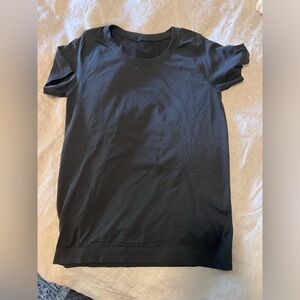 Lulu lemon black size 4 top